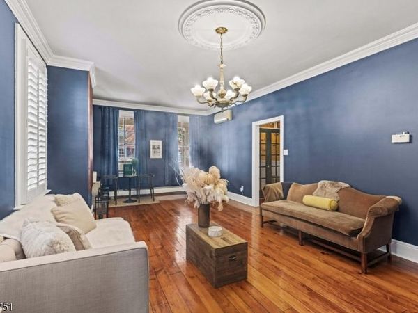 126 E Union St, Burlington, NJ 08016