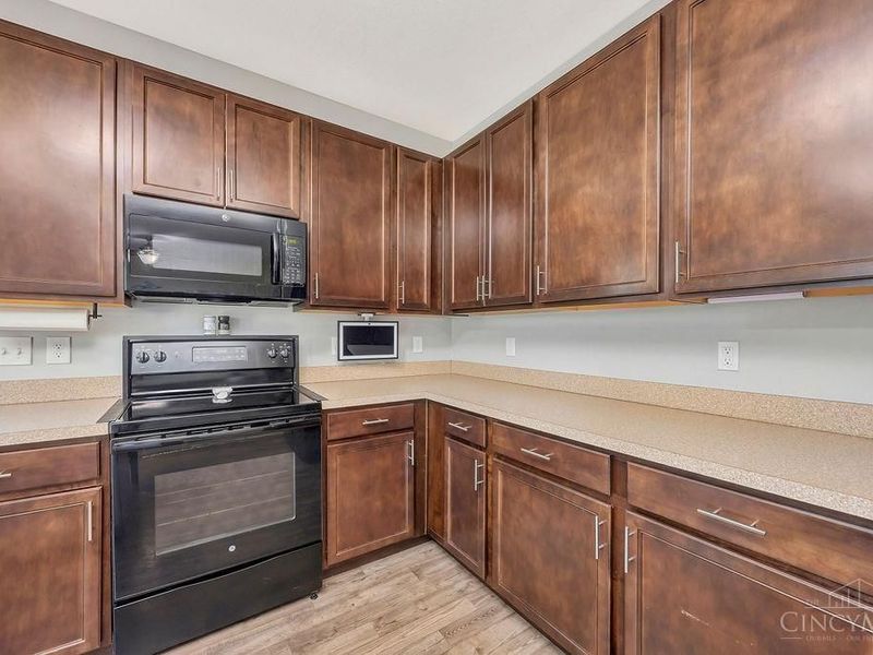 7903 Habbin Drive, Maineville, OH 45039 Photo 11