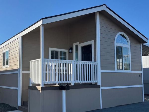 8282 Murray Avenue , Gilroy, CA 95020