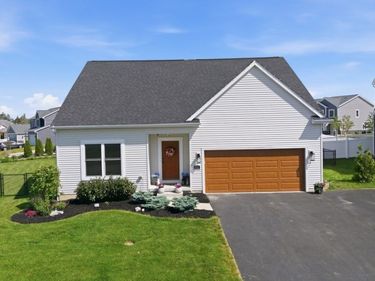 5561 Cooper Ridge , Hamburg, NY 14075