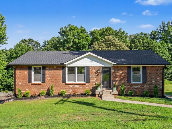 722 Overton Dr , Clarksville, TN 37042