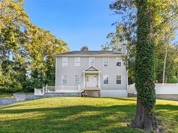 24 Belmont Road, Sound Beach, NY 11789