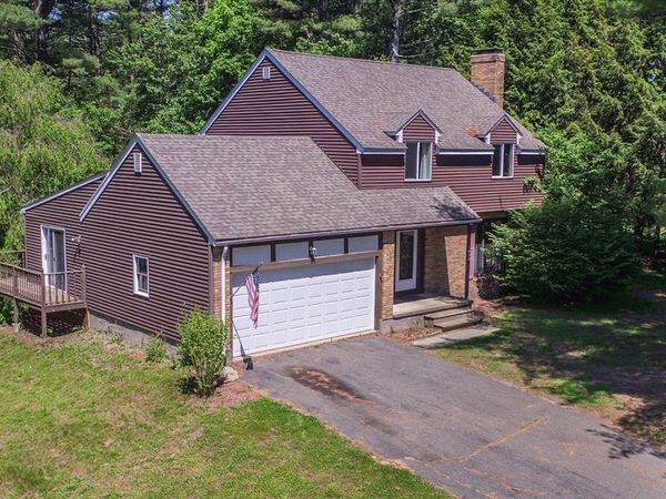 428 Michael Sears Rd., Belchertown, MA 01007