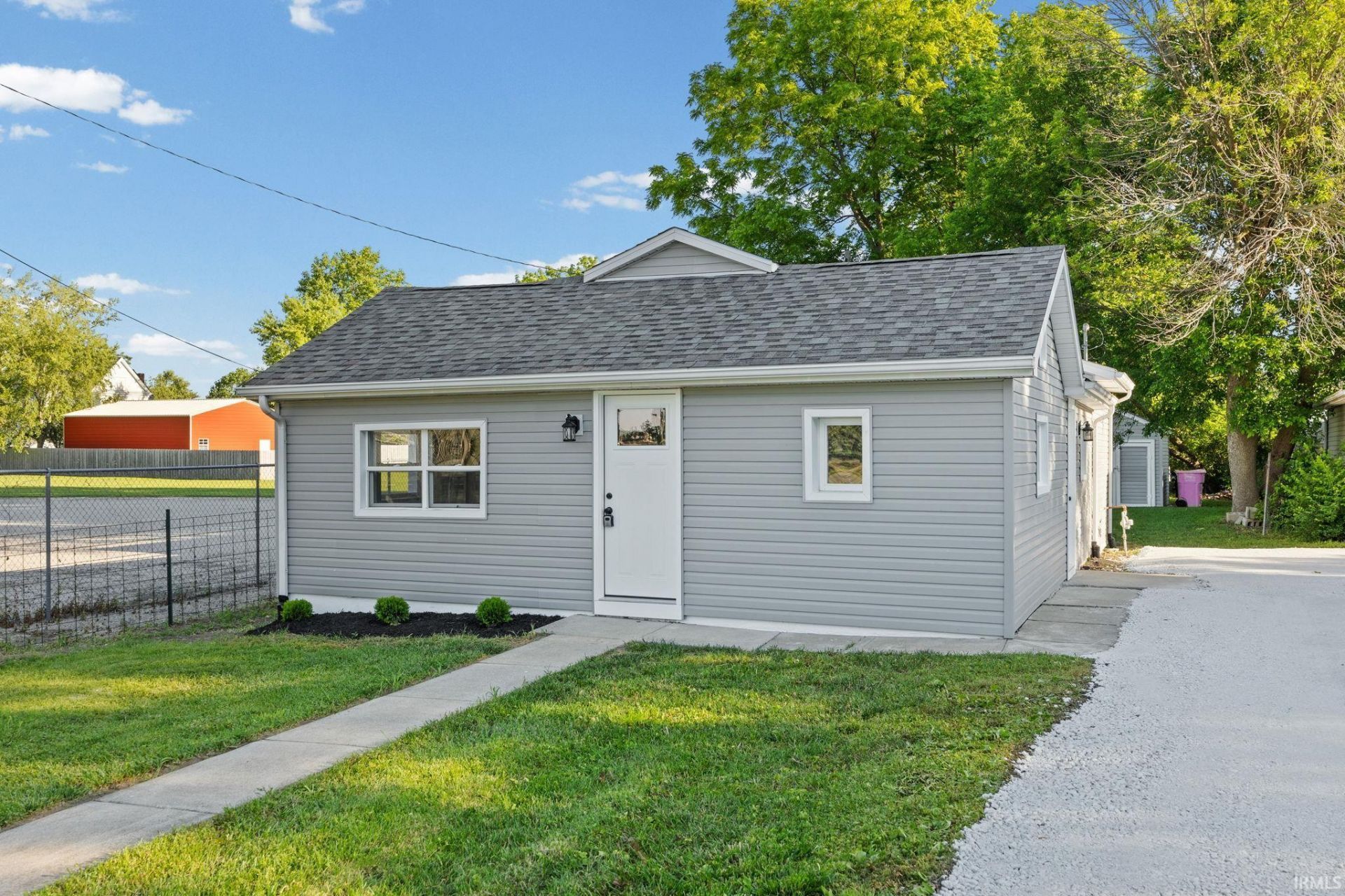 400 E South Street, Linden, IN 47955 Main Photo