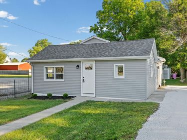 400 E South Street, Linden, IN 47955