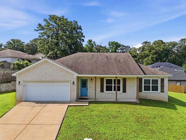 1135 J W Cove , Benton, AR 72019
