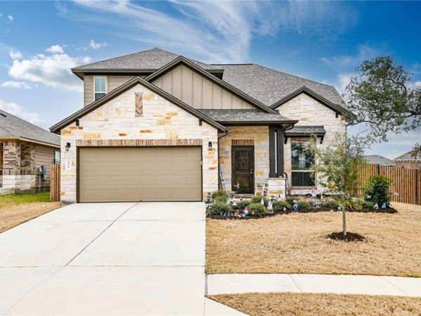 400 Lewisville LN , Leander, TX 78641