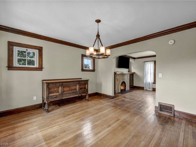 6193 N Canterbury Road , Parma, OH 44129 Photo 10