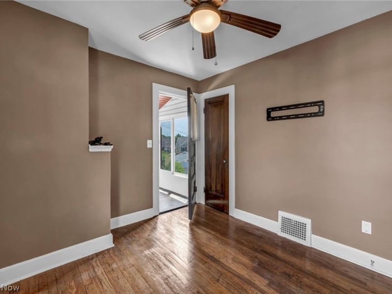 6193 N Canterbury Road , Parma, OH 44129 Photo 23