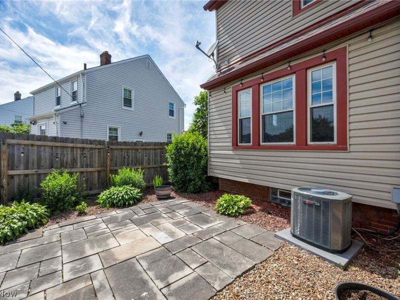 6193 N Canterbury Road , Parma, OH 44129 Photo 38