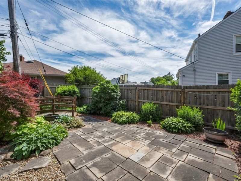 6193 N Canterbury Road , Parma, OH 44129 Photo 41