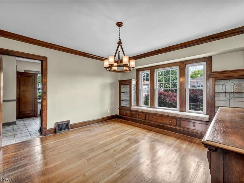 6193 N Canterbury Road , Parma, OH 44129 Photo 7
