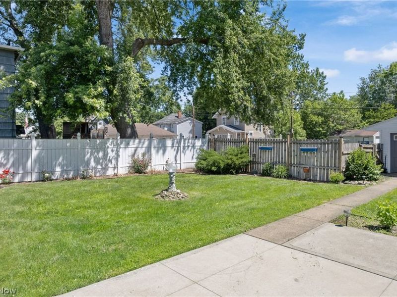 1274 Woodland Avenue NW, Canton, OH 44703 Photo 32