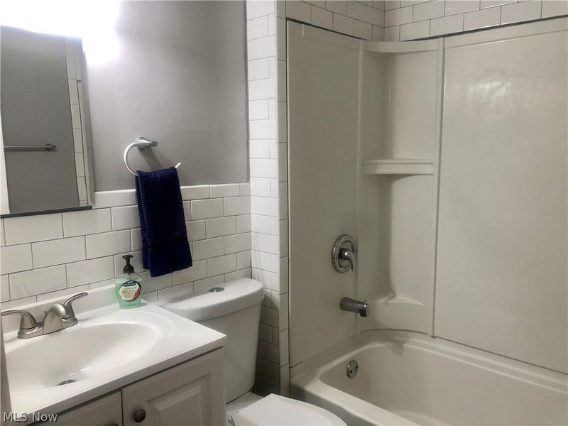 9211 Clifton Boulevard, Unit up, Cleveland, OH 44102 Photo 18