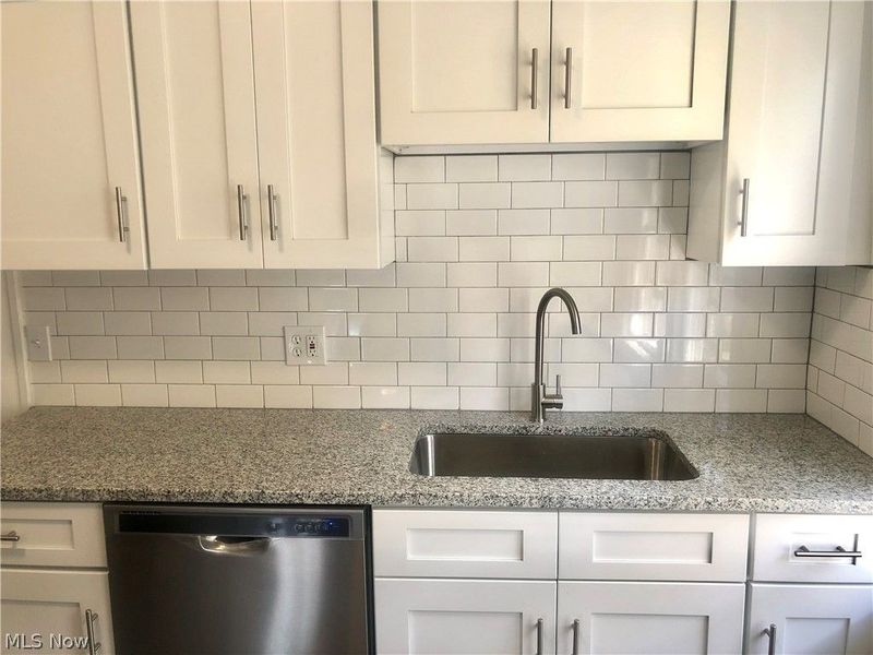 9211 Clifton Boulevard, Unit up, Cleveland, OH 44102 Photo 4