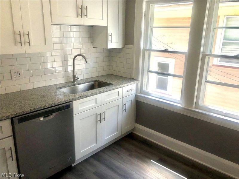 9211 Clifton Boulevard , Unit up, Cleveland, OH 44102 Photo 6