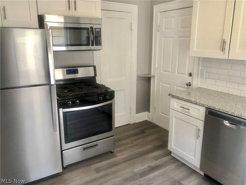 9211 Clifton Boulevard, Unit up, Cleveland, OH 44102 Photo 6