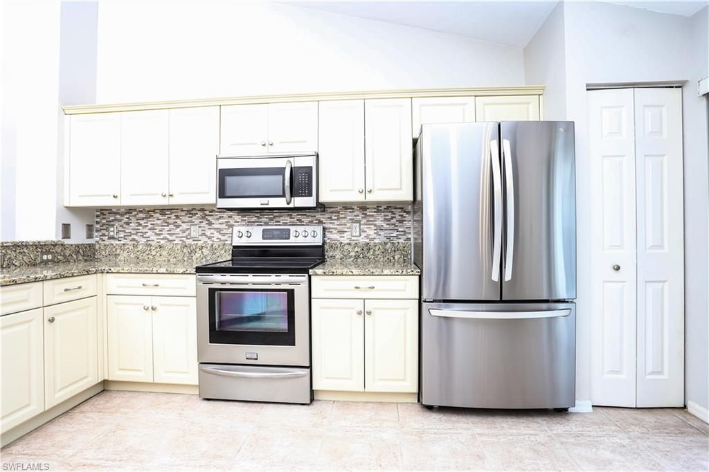 5145 Cobble Creek Ct , Unit G202, Naples, FL 34110 Photo