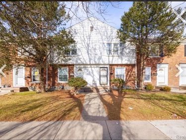 16031 E 7 MILE Road , Detroit, MI 48205