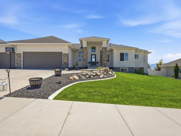 1222 E 300 S, Smithfield, UT 84335