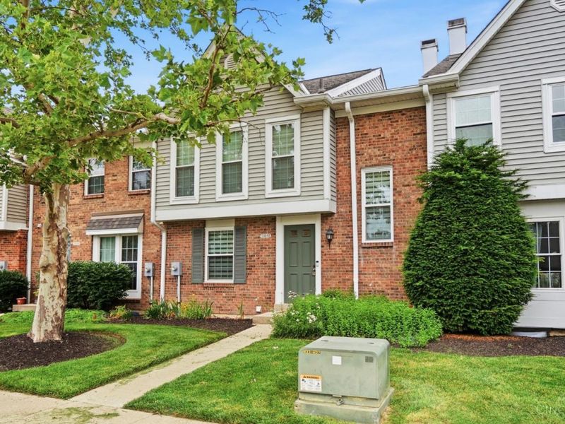 10893 Lake Thames Drive, Unit 204, Sycamore Township, OH 45242 Photo 2