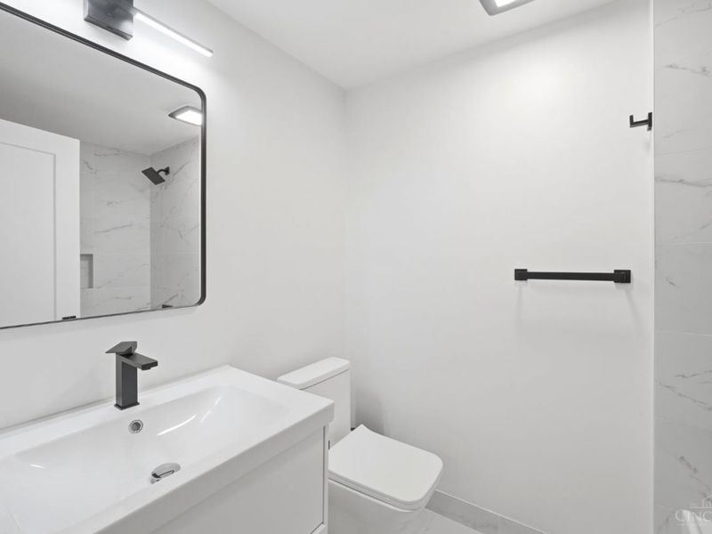 10893 Lake Thames Drive, Unit 204, Sycamore Township, OH 45242 Photo 29