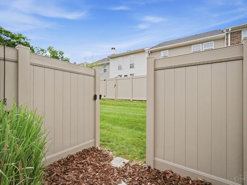 10893 Lake Thames Drive, Unit 204, Sycamore Township, OH 45242 Photo 49