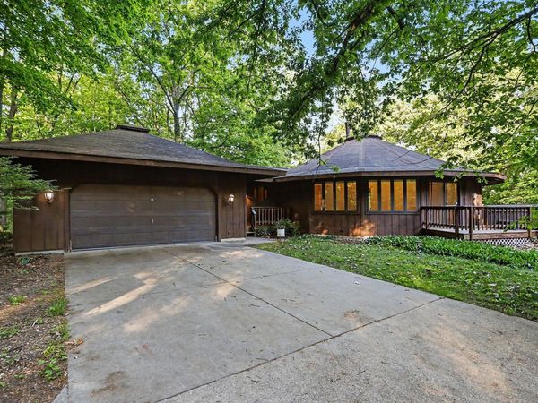 7306 N 37th Street, Richland, MI 49083