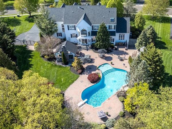 2209 DENBEIGH DRIVE, JAMISON, PA 18929