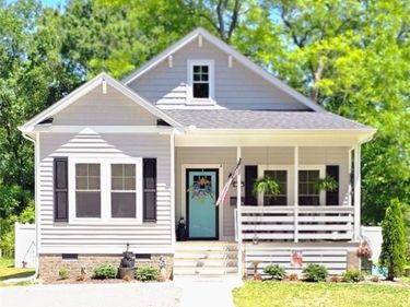 805 S Main Street, Blackstone, VA 23824