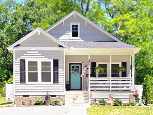 805 S Main Street, Blackstone, VA 23824