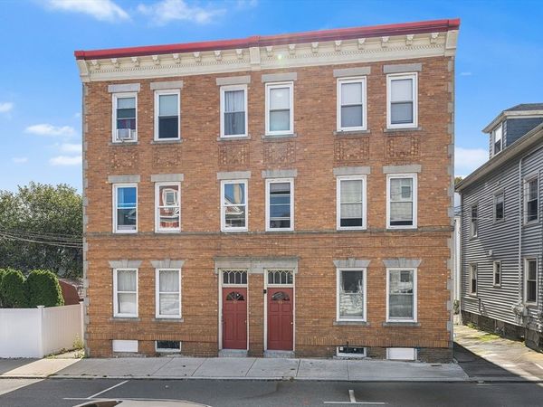 16 Leavitt St, Unit 2, Salem, MA 01970