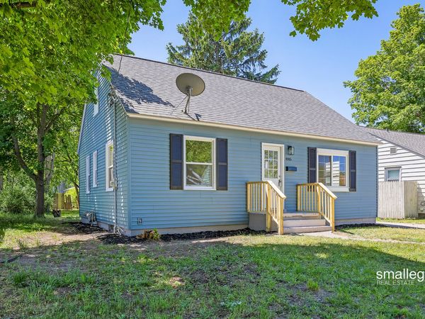 885 Oak Avenue, Muskegon, MI 49442