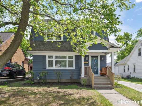 1430 Johnston Street SE, Grand Rapids, MI 49507