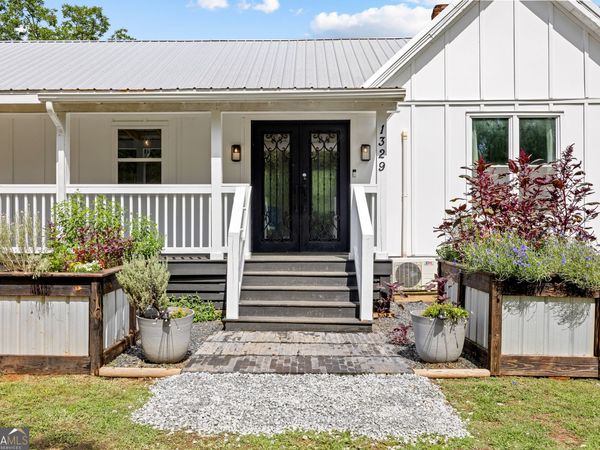 1329 Standing Rock Road, Senoia, GA 30276