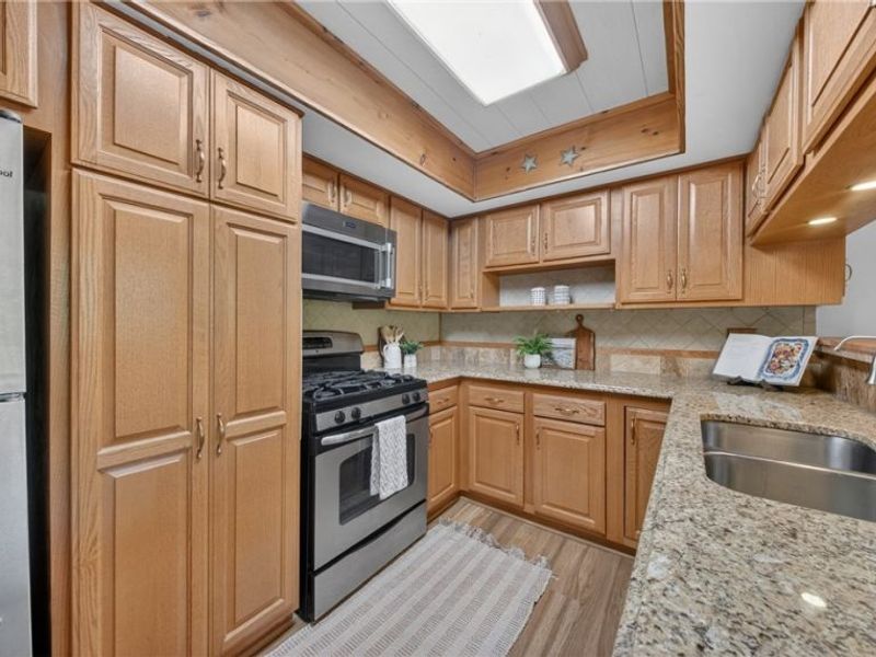 17796 Kingswood Drive , Chagrin Falls, OH 44023 Photo 13