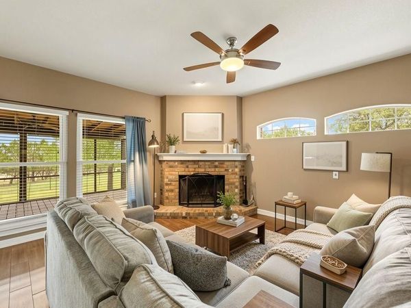 101 Pioneer TRL , Dripping Springs, TX 78620