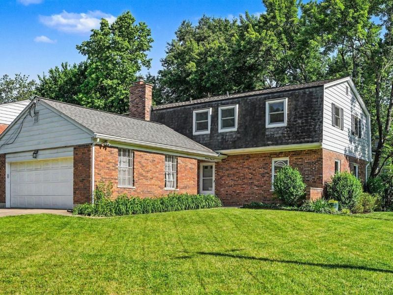 1992 Gainsborough Lane, Anderson Twp, OH 45230 Photo 3