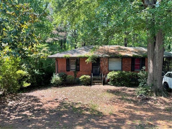 3255 Walnut Street , Scottdale, GA 30079