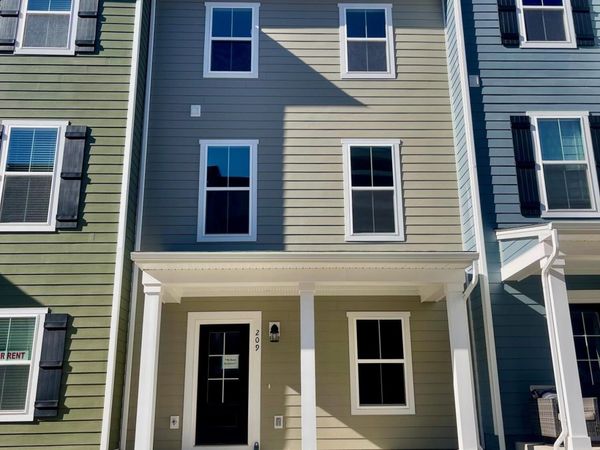 209 Broad ST , Daleville, VA 24083