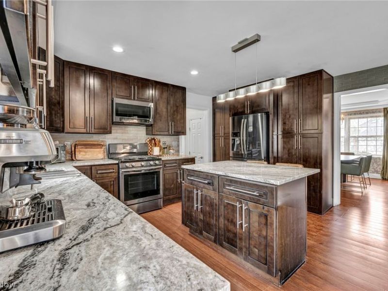 3811 Vincent Drive , Seven Hills, OH 44131 Photo 13