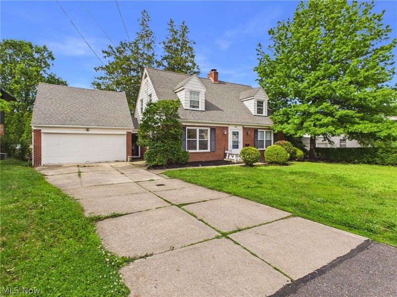 683 E Ford Avenue , Barberton, OH 44203 Photo 2