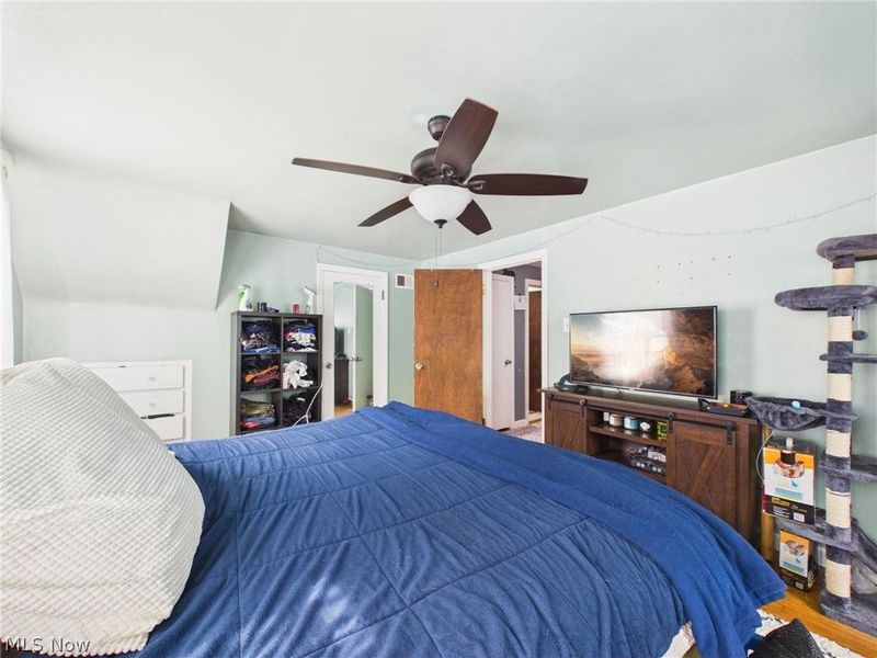 683 E Ford Avenue , Barberton, OH 44203 Photo 29