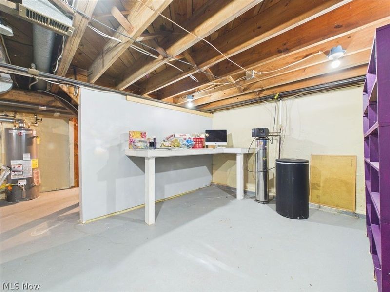 683 E Ford Avenue , Barberton, OH 44203 Photo 32