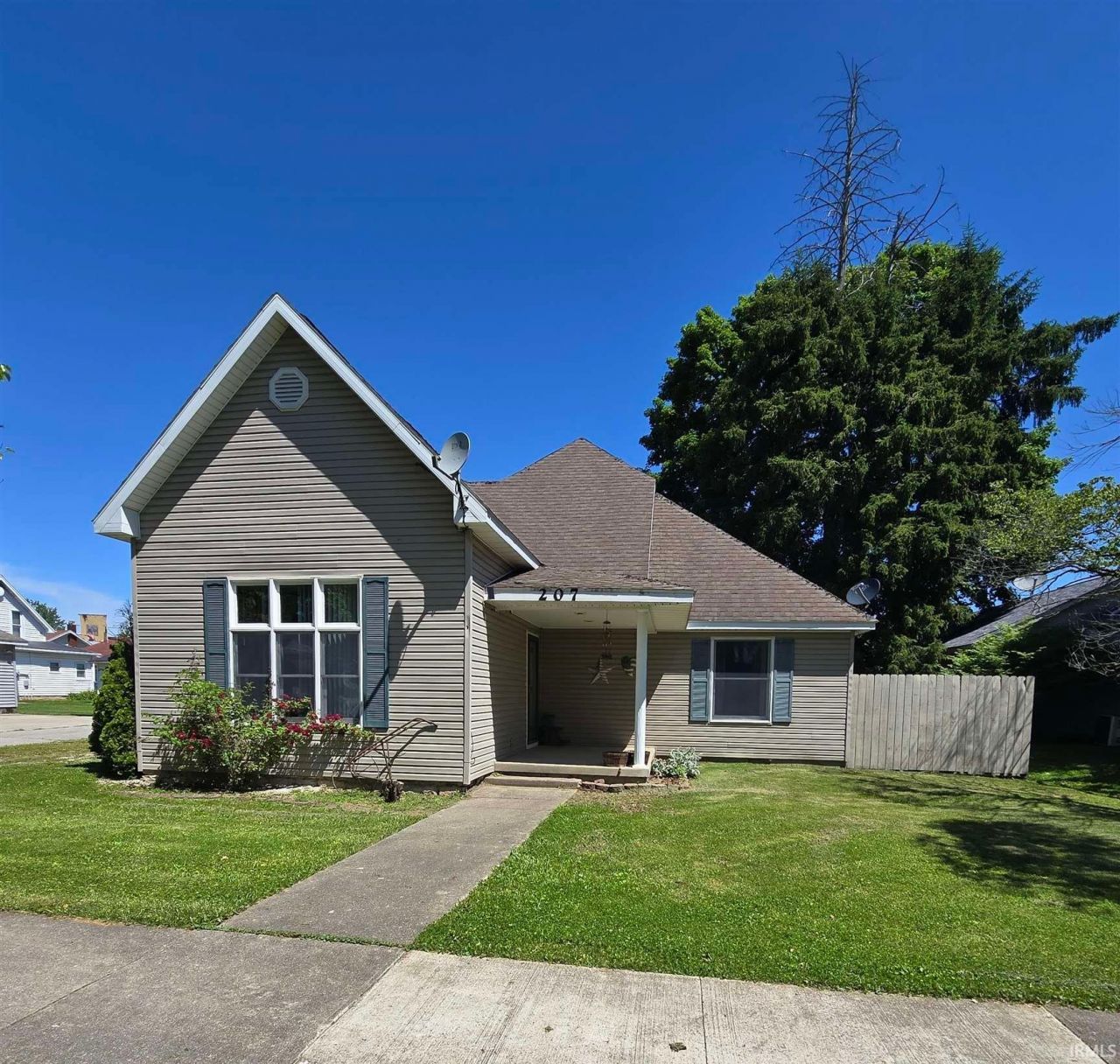 207 E Marion Street, Converse, IN 46919 Main Photo