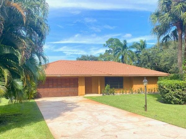 5585 Pennock Point Road, Jupiter, FL 33458