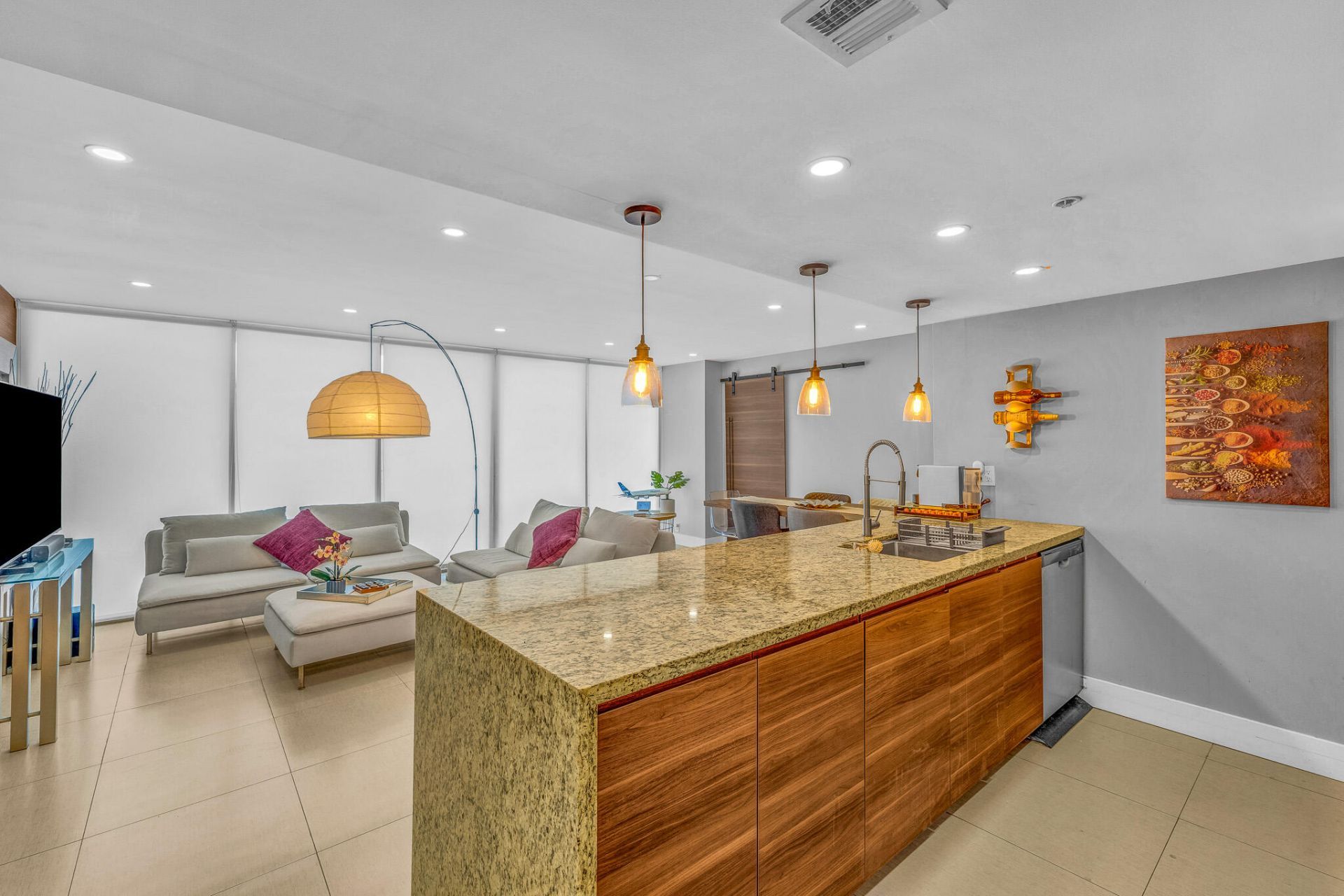 7601 E Treasure Drive, Unit 416, North Bay Village, FL 33141 Photo