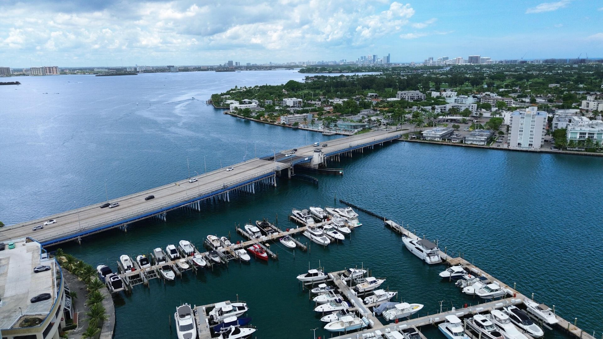7601 E Treasure Drive, Unit 416, North Bay Village, FL 33141 Photo