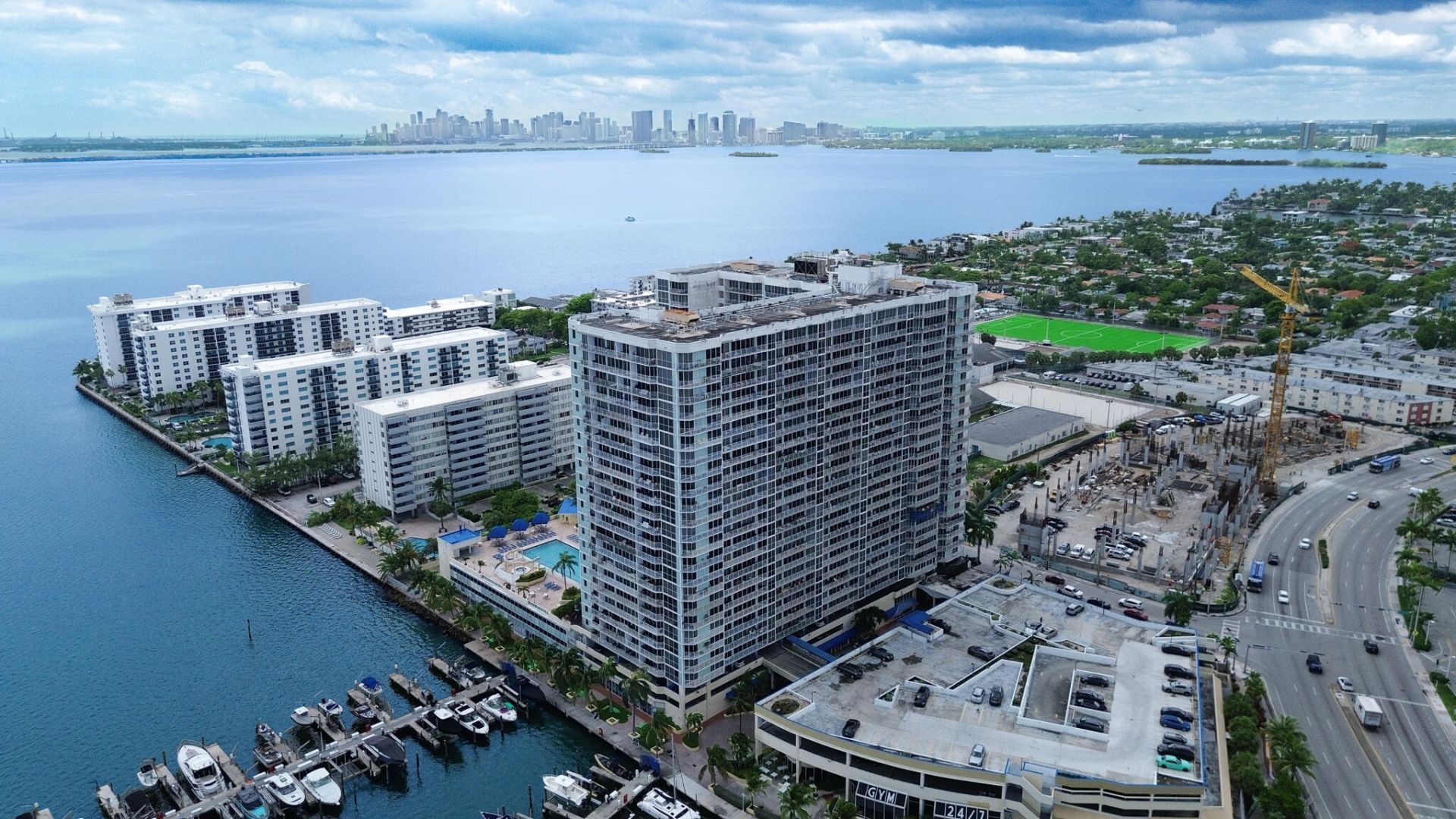 7601 E Treasure Drive, Unit 416, North Bay Village, FL 33141 Photo