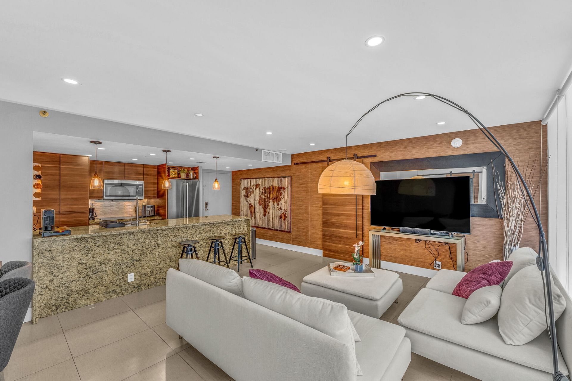 7601 E Treasure Drive, Unit 416, North Bay Village, FL 33141 Photo